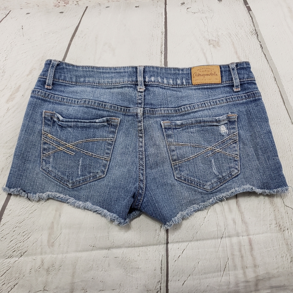 Aeropostale Shorts Size 3 /4 Women Blue Denim Jean - Picture 2 of 4